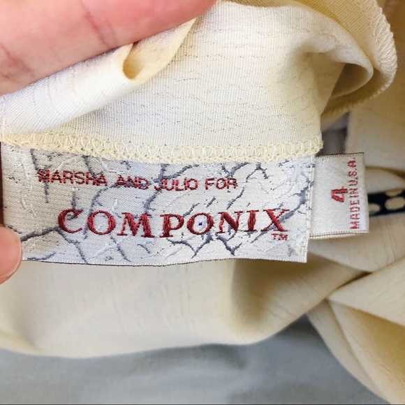 VINTAGE 70s Cream Top Blouse - Picture 8 of 10